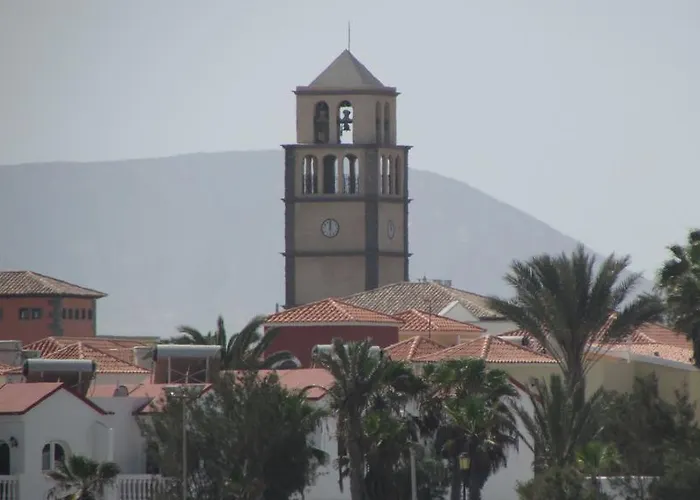 Villa Bellacasa 57 Royal Park Village *